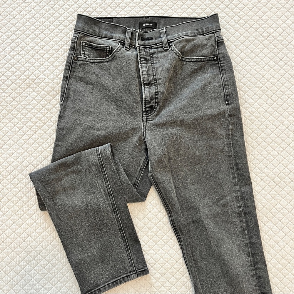 Express Mom jean High Rise